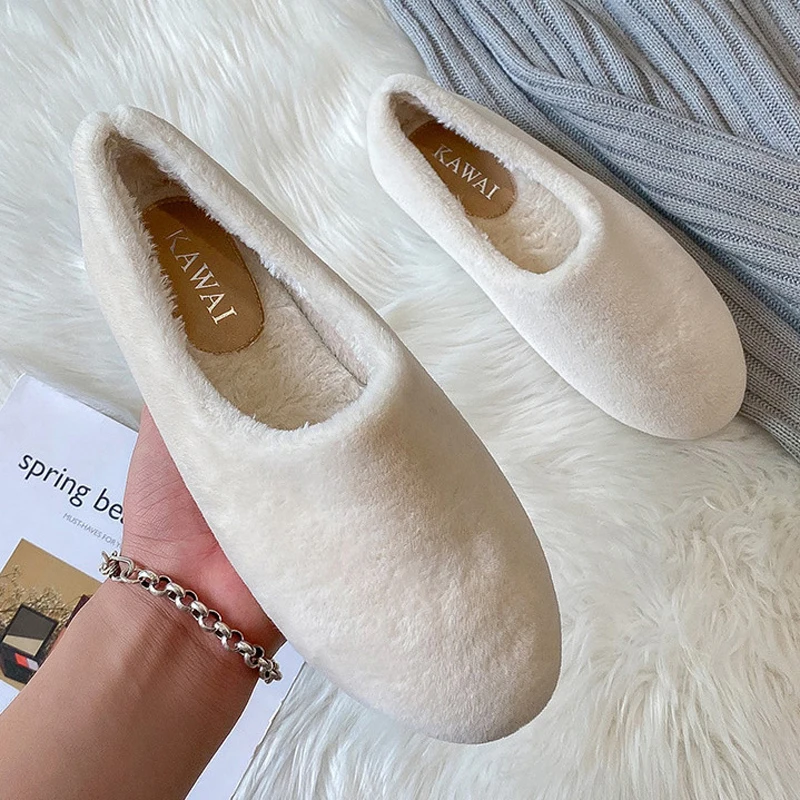 

2022 Winter White Wool Fur Shoes Woman Soft Fluffy Flats Warm Plush Cotton Loafers Fleece Lambswool Moccasins Femmes Furry Boots
