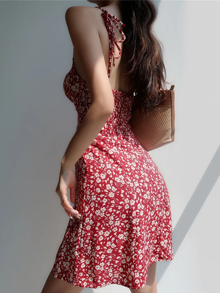 Женское мини-платье на бретелях-спагетти сарафан бретелях с цветочным рисунком