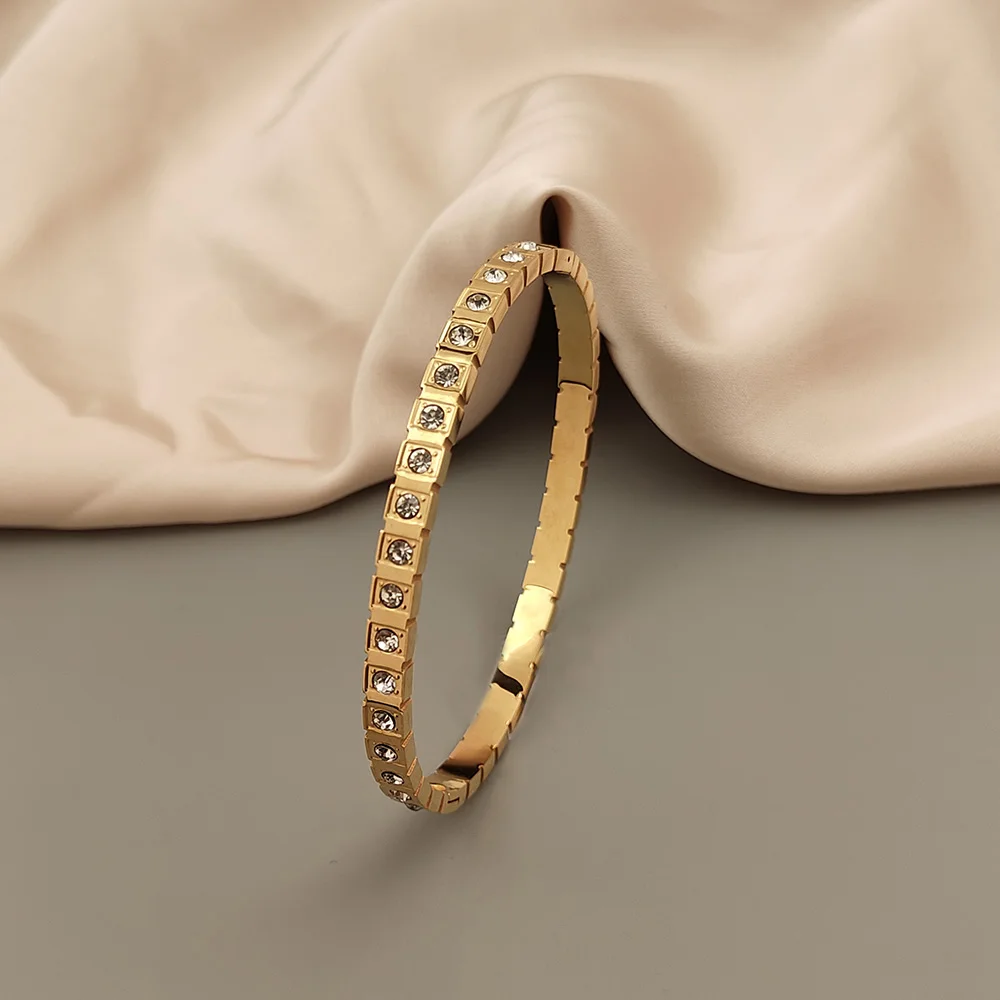 Классический квадратный браслет из нержавеющей стали с цирконием O-образной