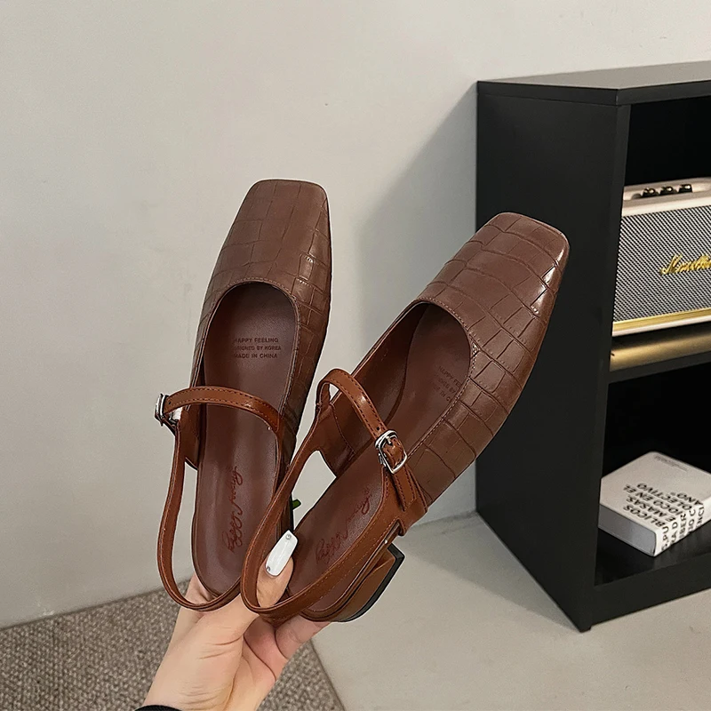 

Новинка, Брендовые женские сандалии, модная обувь, массивные Летние Туфли Мэри Джейн 2023, шлепанцы в стиле "Лолита", классические женские туфл...