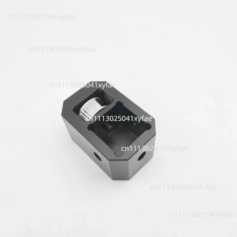 Фото 3D-принтер: Алюминиевый X-образный натяжитель для V-minion (CNC) №3