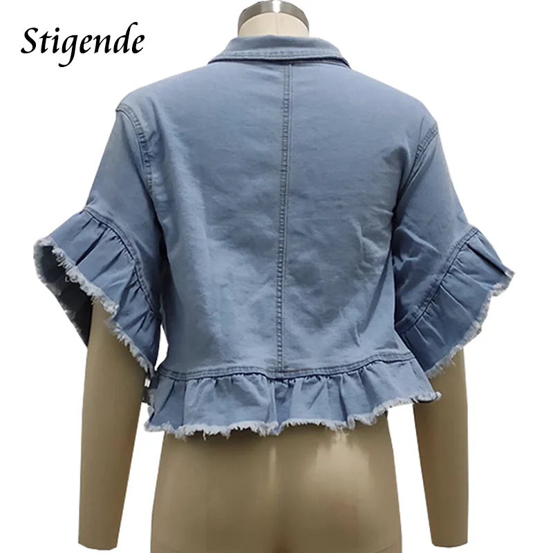 Женская джинсовая куртка с коротким рукавом отложным воротником и пуговицами |