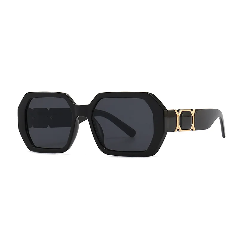 

Black Rectangle Sunglasses Women Retro Shades UV400 Men Trending Y2k Punk Square Sun Glasses with Metal Rivet Summer Eyewear