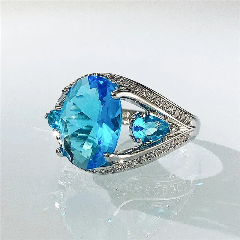 

New Gorgeous Big Oval Blue CZ Rings for Women Novel Design Elegant Female Accessories Anniversary Party Rings Fashion Jewelry