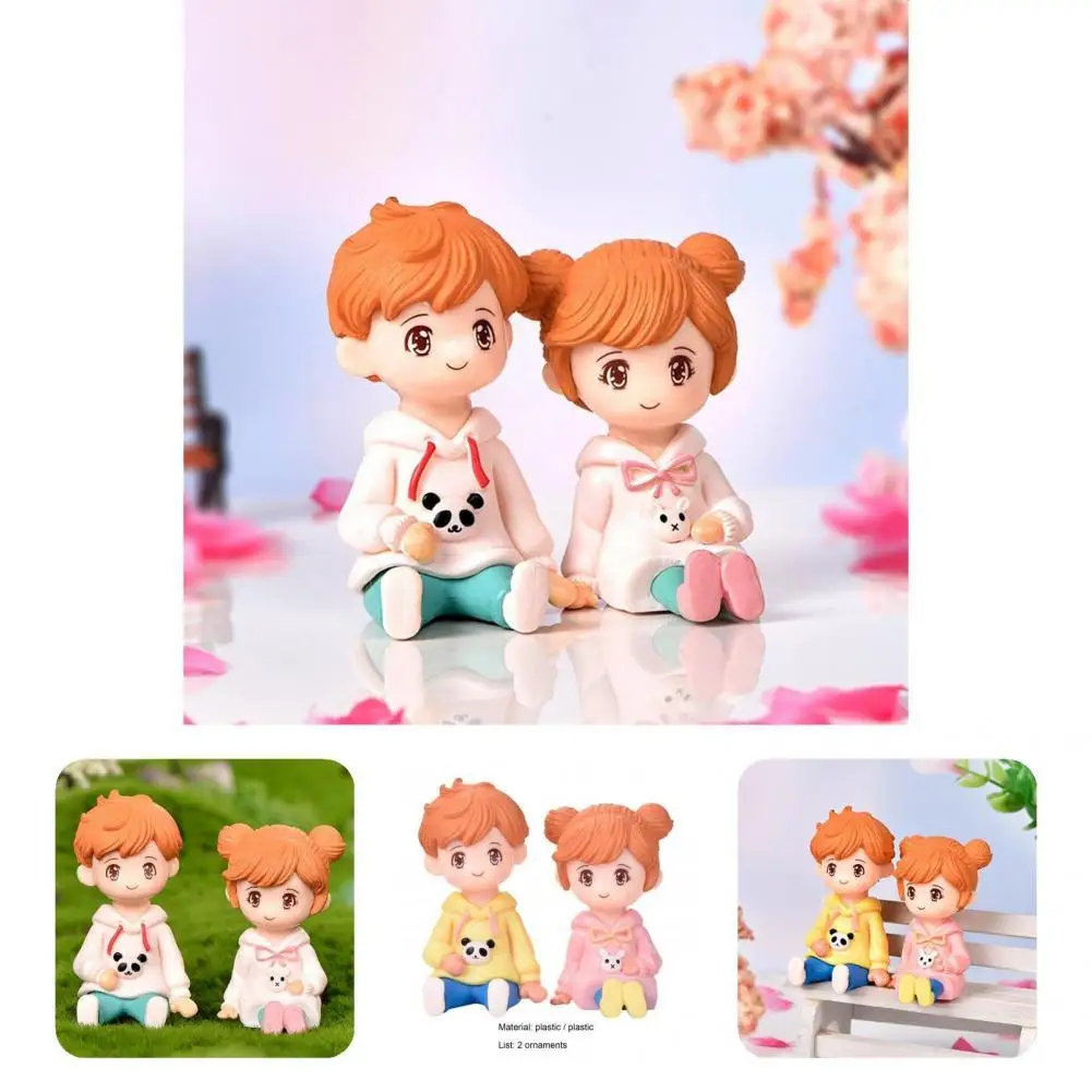 

Lightweight 2Pcs Modern Cute Desktop Ornaments Couple Miniatures Plastic Couple Miniatures Eye-catching for Boyfriend