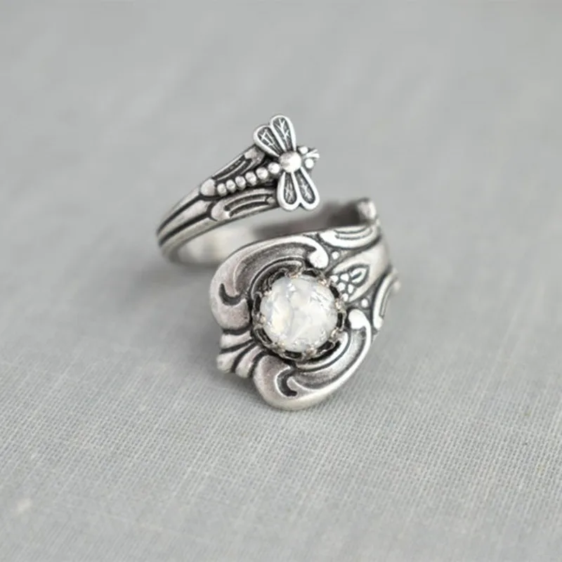 

Bohemia Tiny Dragonfly Spoon Rings for Women Female Fashion Boho Jewelry Wedding Engagement Adjustable Ring Dropshipping