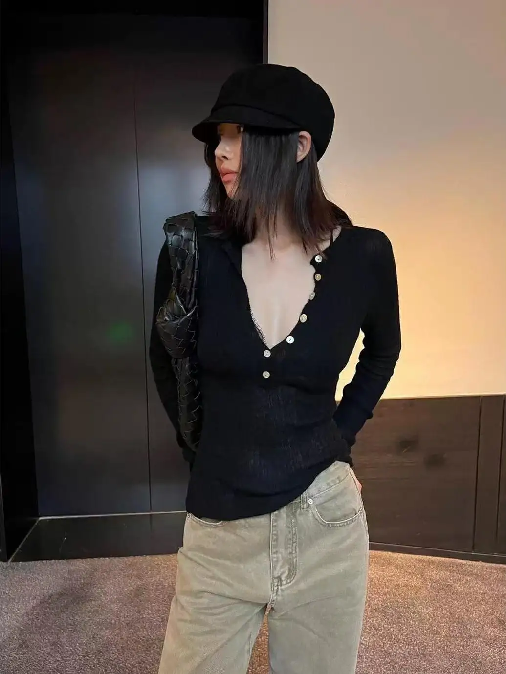 Thirteen Rows 2024 Autumn and Winter New V-neck T-shirt Half Breasted Knitted Bottoming Shirt Slim fit Slimming Long sleeve T...