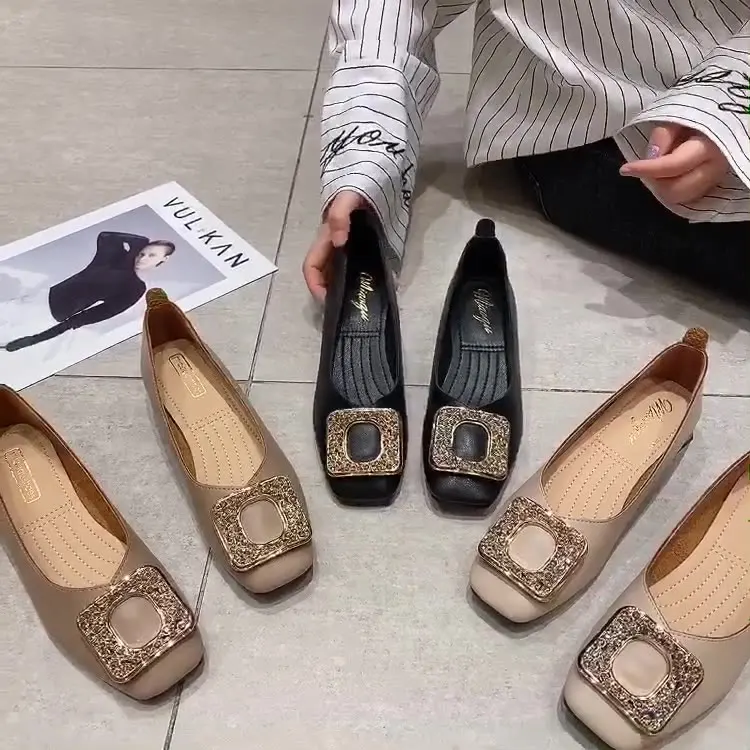 

Туфли женские с закрытым носком, повседневные кроссовки на каблуке, квадратный носок, модная одежда для бабушки, большие размеры, 2023 So