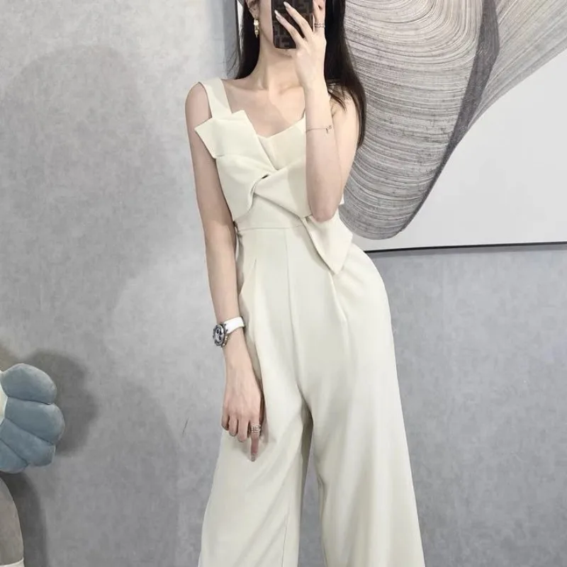 Комбинезоны женские однотонные с вырезами специальные очаровательные