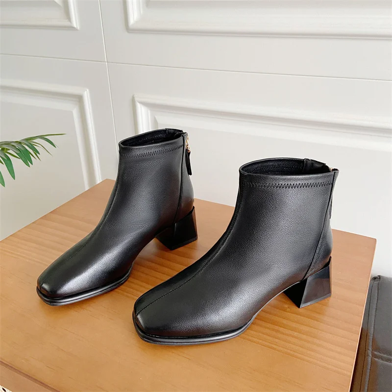 

Роскошные брендовые короткие женские сапоги из натуральной воловьей кожи новинка осень-зима 2023 Дышащие Модные кожаные сапоги на молнии сза...