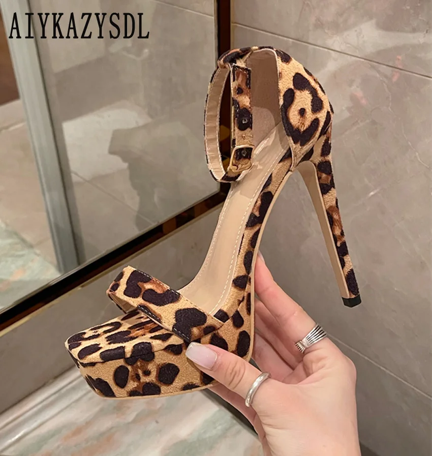 

Женские атласные леопардовые сандалии AIYKAZYSDL, туфли на платформе с ремешком на щиколотке и очень высоким каблуком, обувь для танцев на столбе, сандалии с открытым носком, 2023