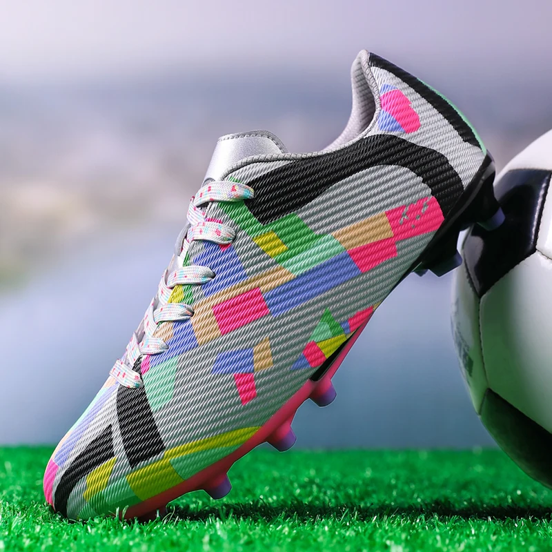 New Men Soccer Shoes Training Professional Breathable Football Boots Cleats Grass Sport Unisex Sneakers Indoor Futsal