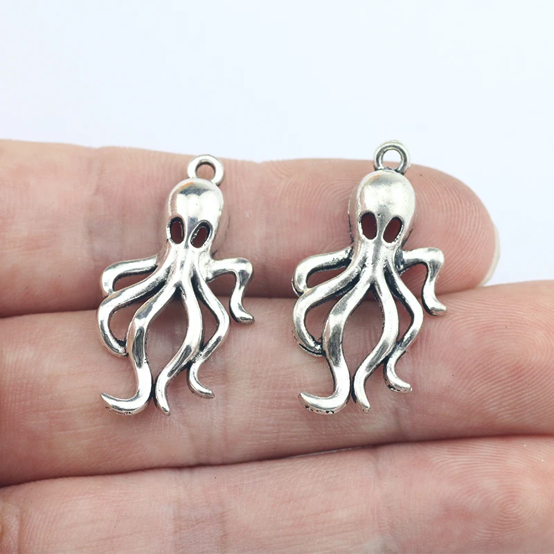 

Newest 12Pieces 31*17mm Mixed Alloy Antique Silver Color Octopus Charms Necklace Pendant Accessory For DIY Jewelry Making