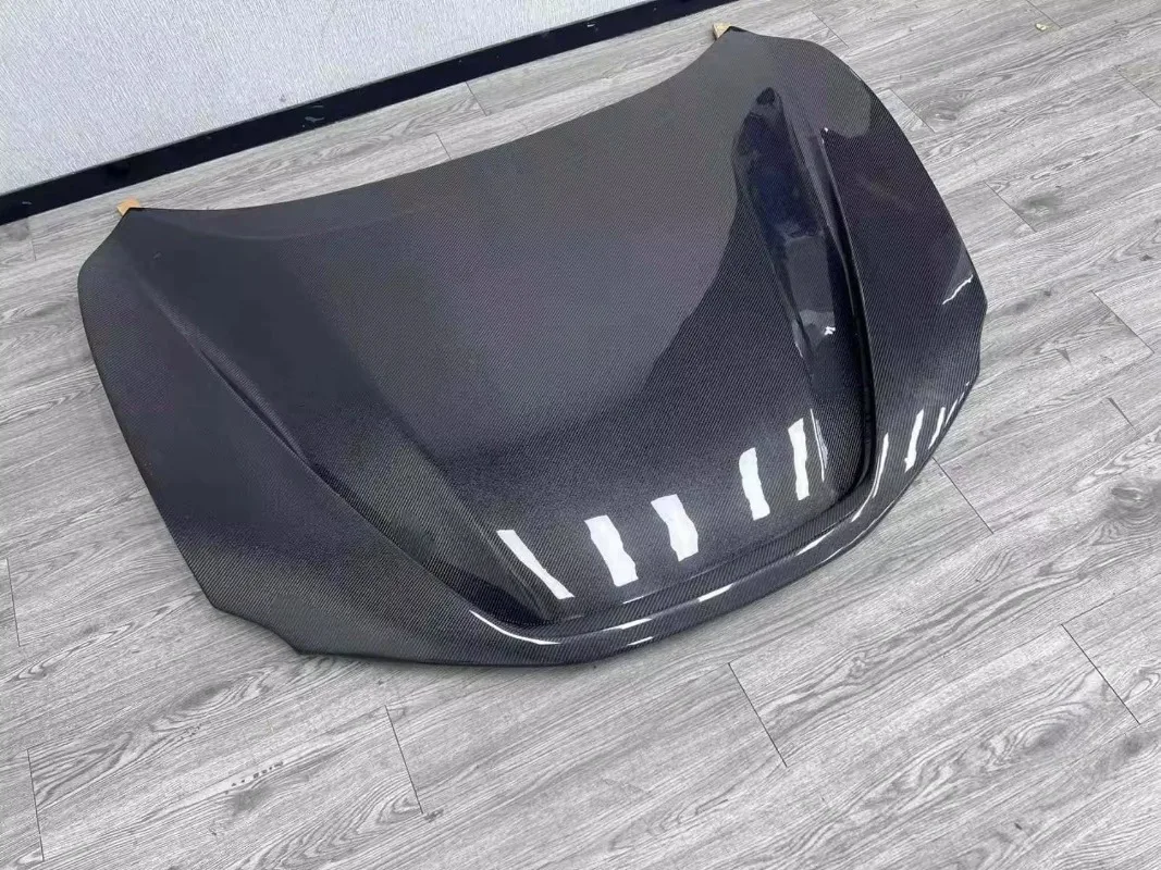 Новый высококачественный капот из углеродного волокна SF90 Stradale в стиле OEM, полностью сухой, с болтами, видимым внутренним и внешним плетением. (art.: 3920dcd016d7f) - 3920dcd016d7f