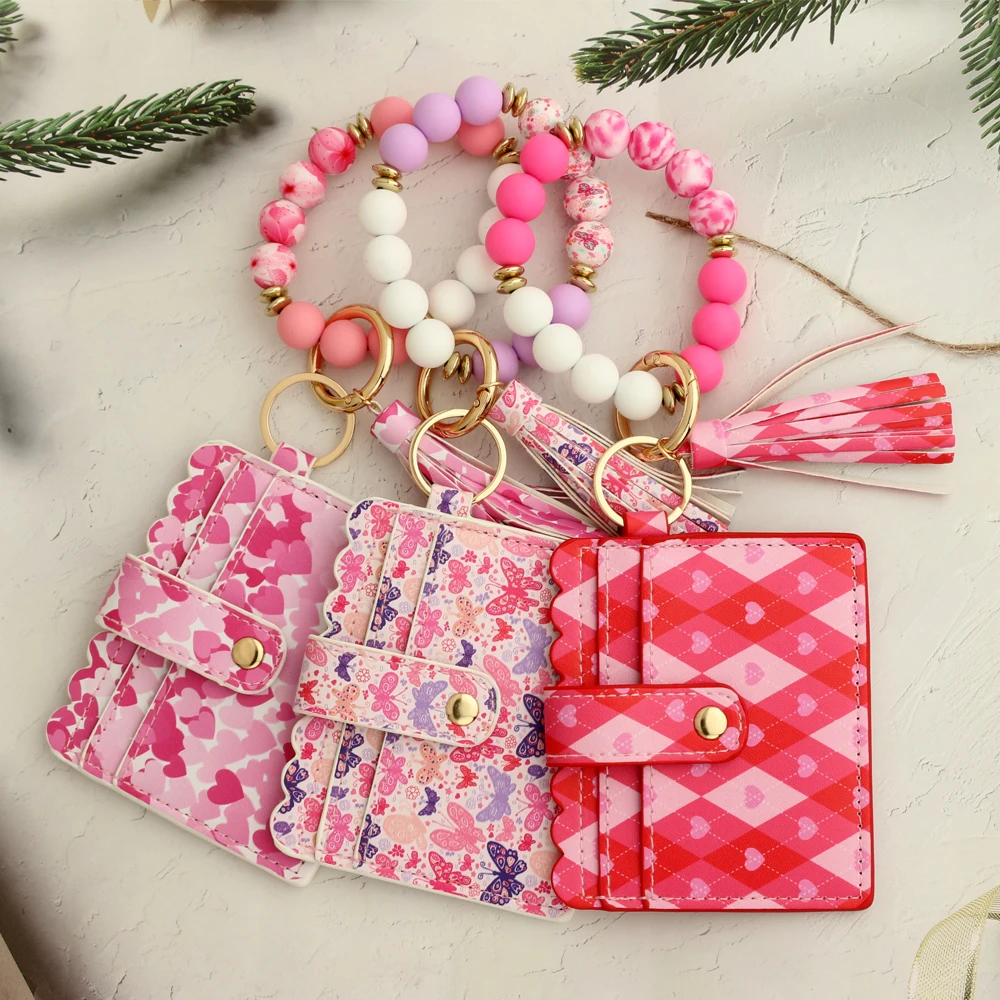 Брелок для ключей из искусственной кожи с бусинами и ремешком на руку