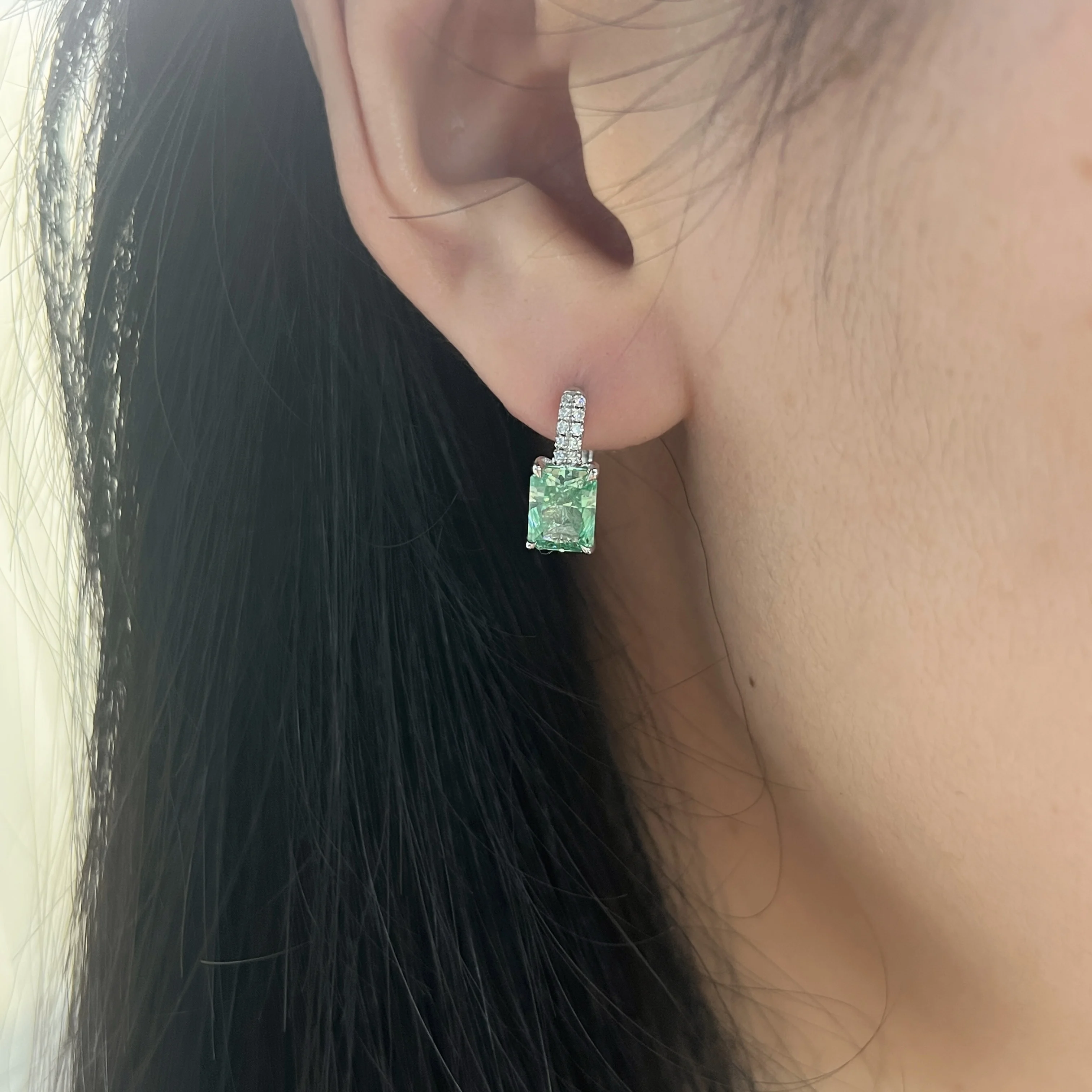 Серьги из серебра S925 пробы с огранкой «ледяной цветок», инкрустацией паве, в цвете параиба, легкие, роскошные, с вставками из муассанита. (art.: 3920dbbf6882d) - 3920dbbf6882d