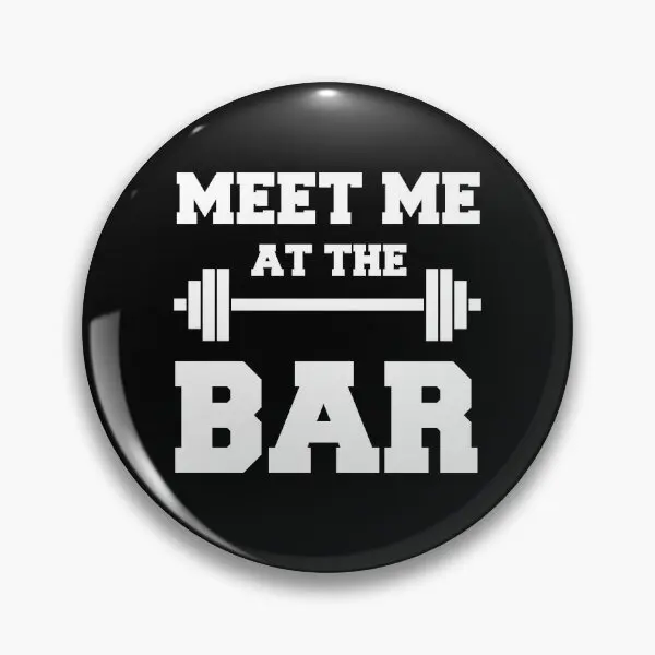

Значок на булавке с надписью «Meet Me At The Bar»