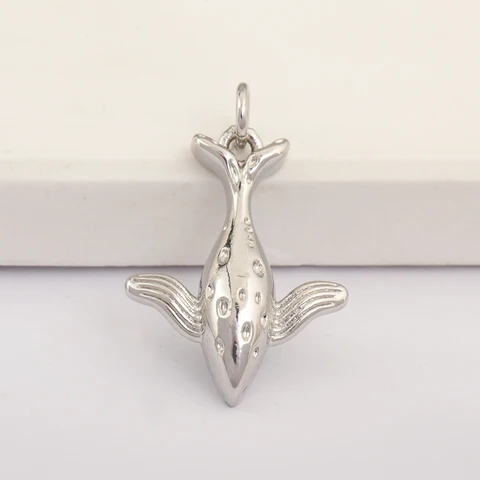 Медные подвески с кристаллами, золотая рыбка и кит