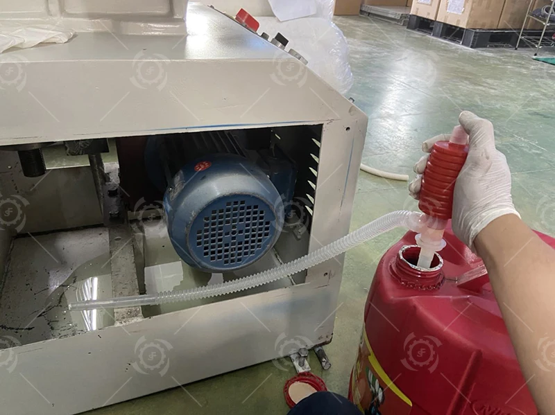 Гидравлическая штамповочная машина для обрезки отверстий