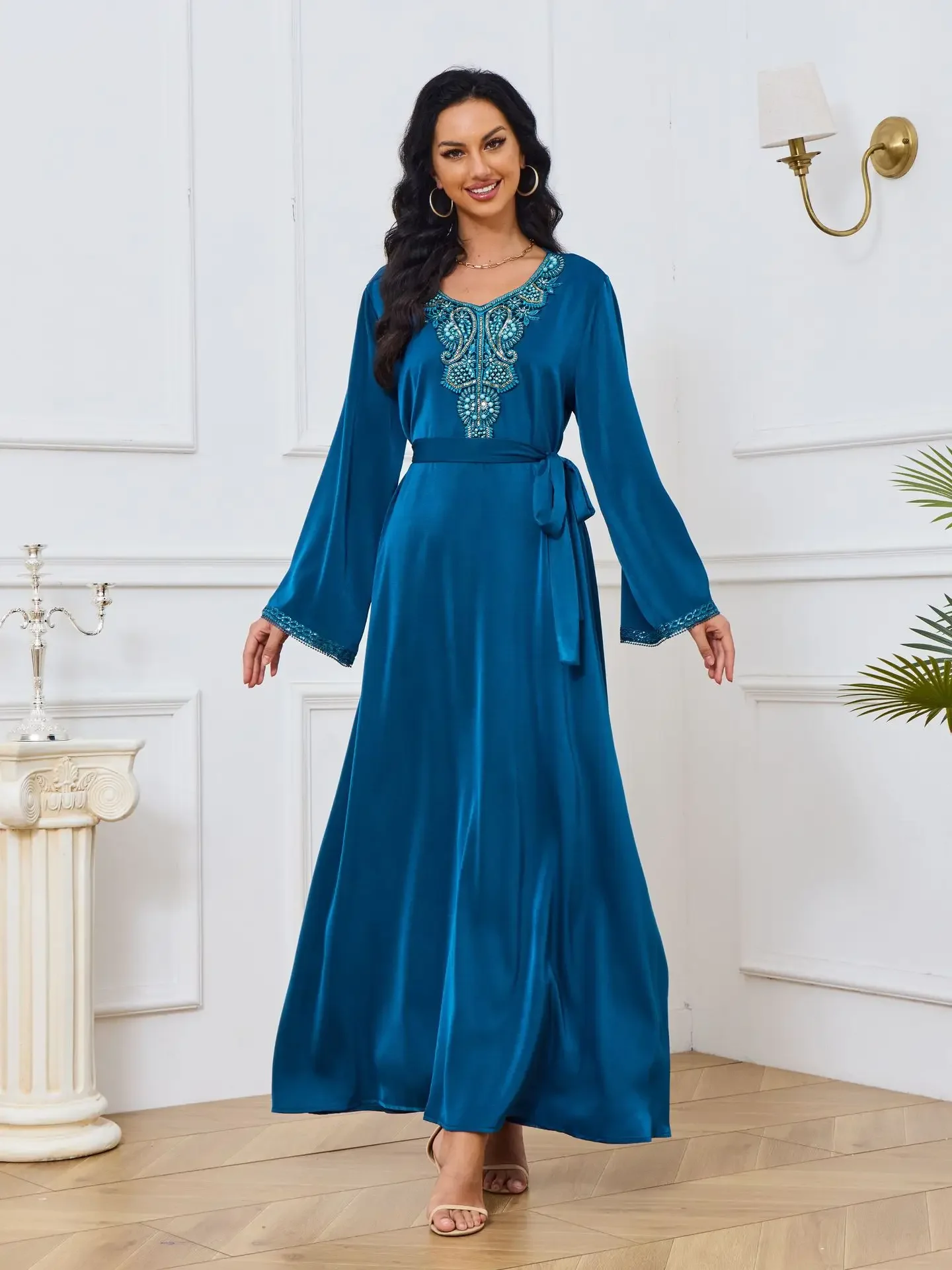 Восток Дубай женские халаты мусульманское платье новый темпераментный тонкий