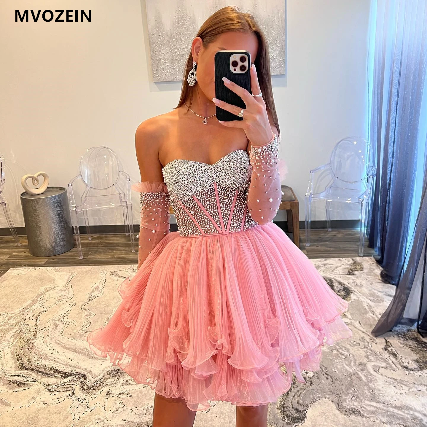 

Pink Homecoming Dress Sweetheart Neck Short Prom Dress Crystal Beading Above Knee Mini Party Dresses Graduation Cocktail Dress