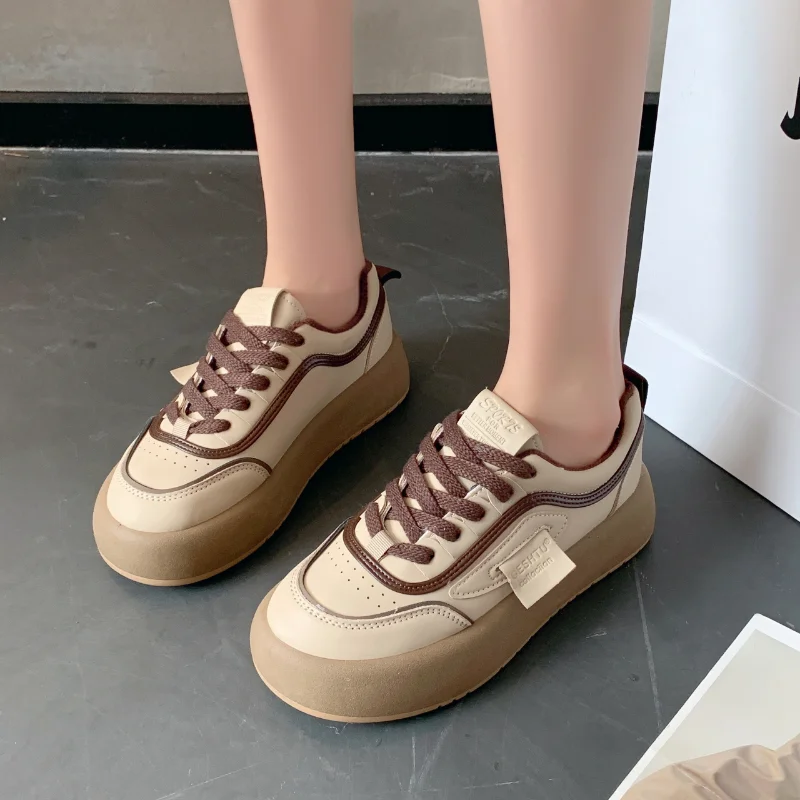 

Personalized Retro Fashion Casual Shoes for Women In Autumn of 2022 New Thick Soled Heightening Sneakers Plush Board Shoes