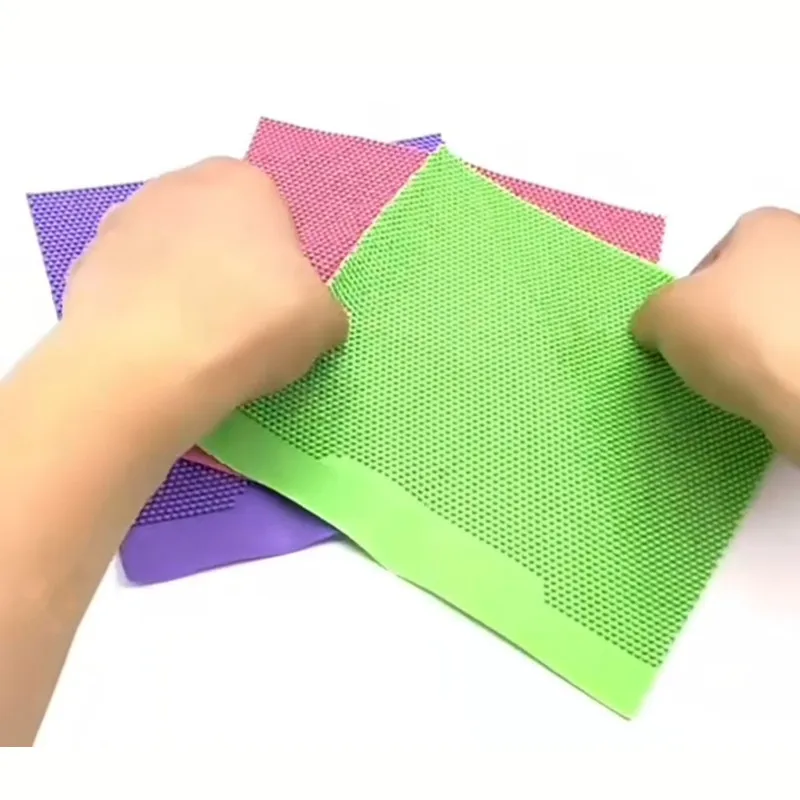 Dawei Pimples Kingdom 388D-1 Цветная резина для настольного тенниса с длинными шипами Зеленый