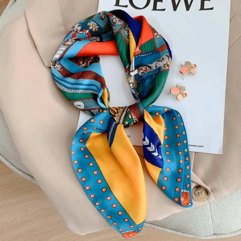 

2022 Spring And Autumn New Silk Square Scarf Retro Wind Sunscreen Silk Scarf Temperament Fashion Elegant Atmosphere Scarf Woman
