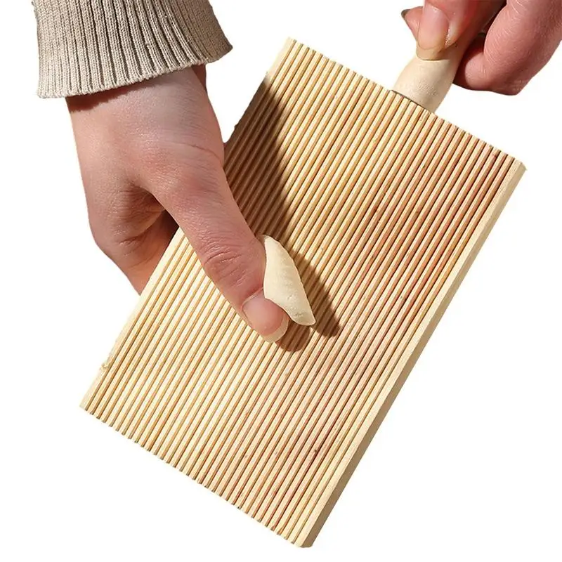 

Деревянная доска для приготовления макаронных изделий и масла