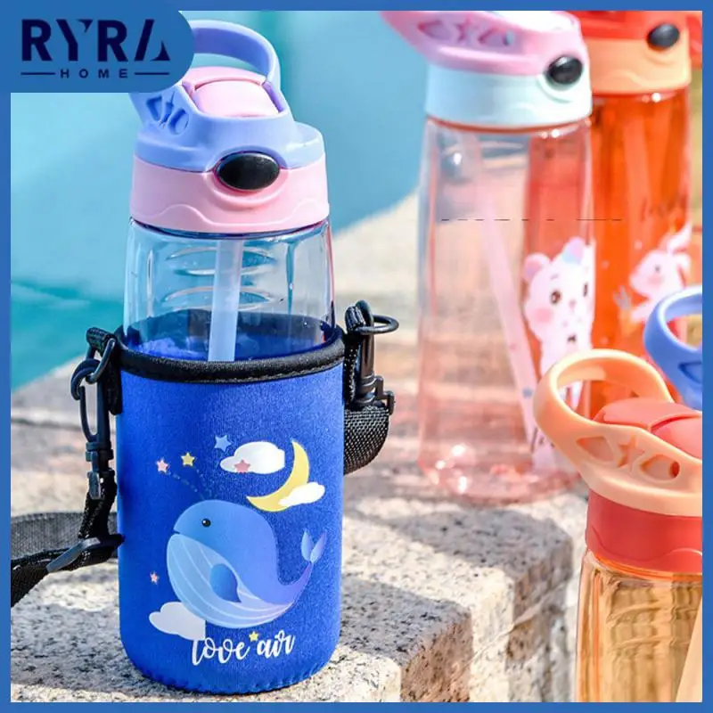 

Plastic Plastic Cup Large Water Bottle Girls With Straw Sports Fitness Cup Kitchen Tools 550ml Duck Mouth Cup Summer 20.5x6.5cm