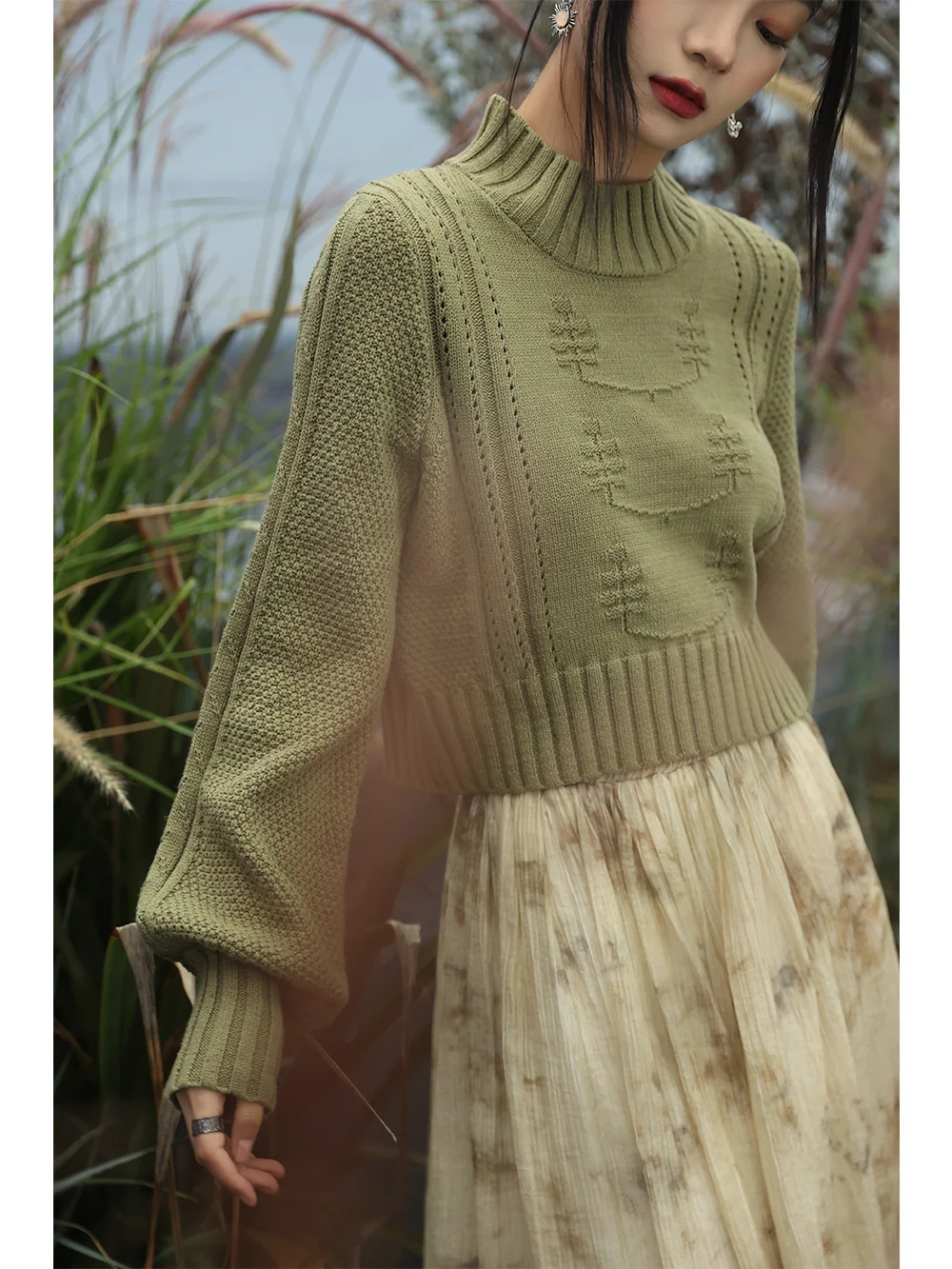 Черный свитер с рукавами-фонариками женский свободный короткий топ высокой