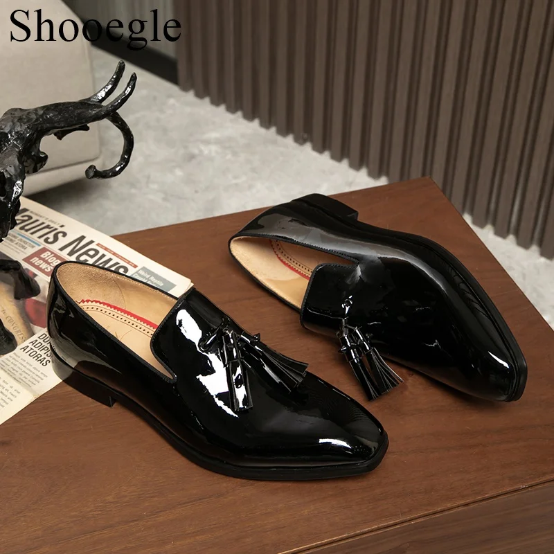 Men Dress Leather Shoes Slip on Patent Leather Mens Casual Oxford Shoe Moccasin Glitter Male Footwear Pointed Toe Shoes for Men 5 Men Dress Leather Shoes Slip on Patent Leather Mens Casual Oxford Shoe Moccasin Glitter Male Footwear Pointed Toe Shoes for Men 5