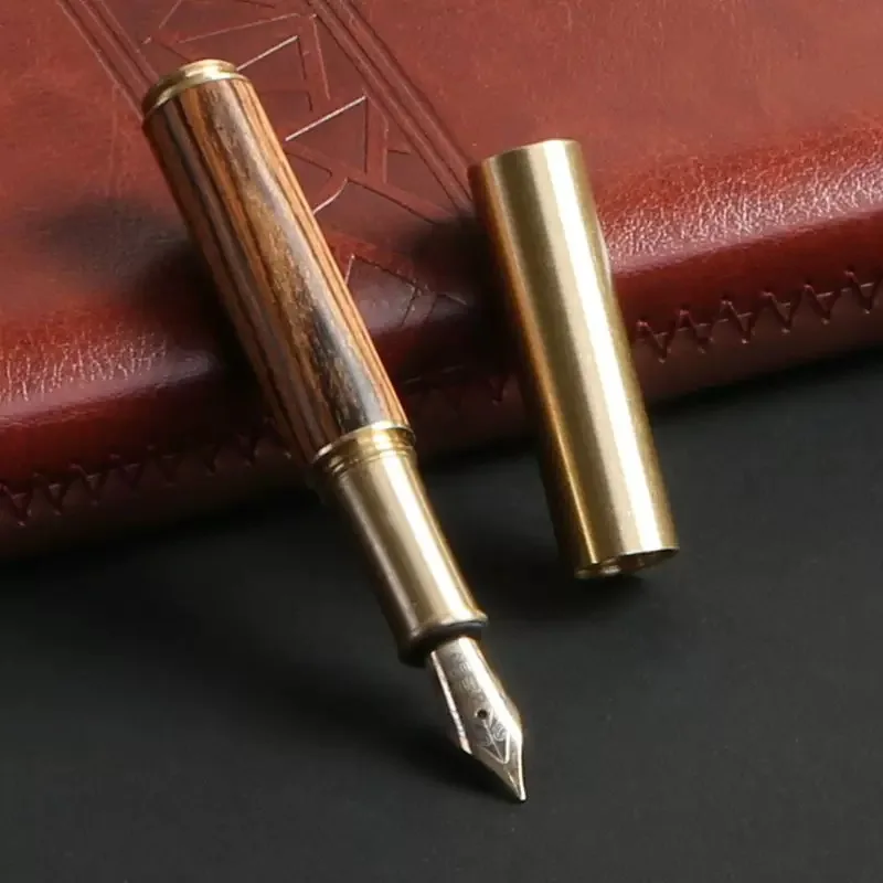 

Винтажная латунная перьевая ручка из сандалового дерева