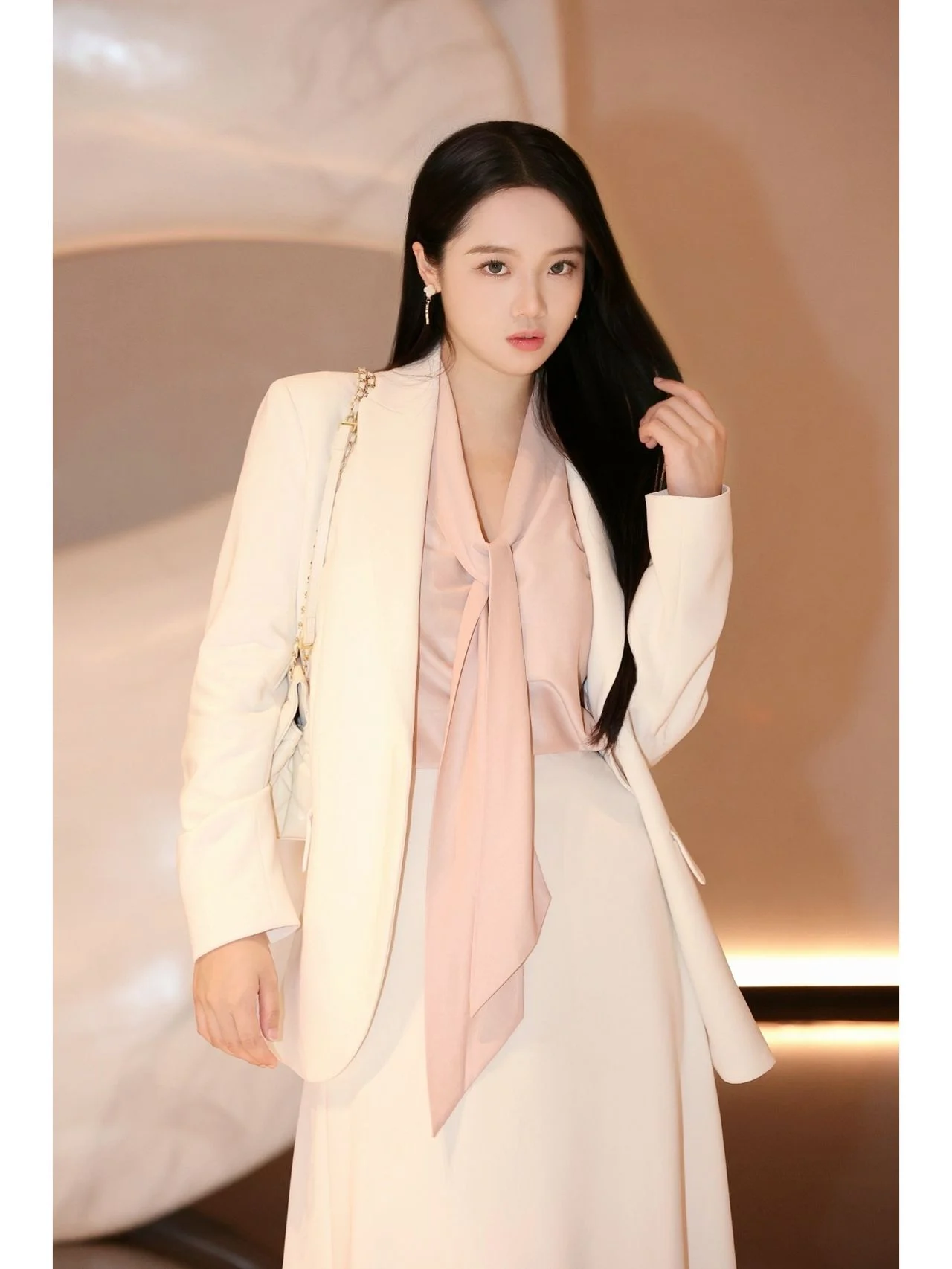 

2023 autumn and early winter fashion new women's clothing One button suit 0802