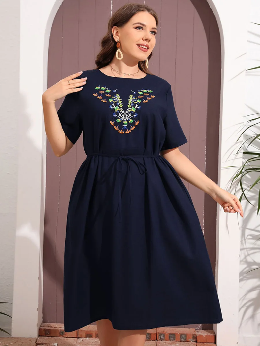 

Plus Size Casual Dress Woman 2022 Summer Short Sleeve Embroidery Solid Midi Dress High Waist Big Size Dresses