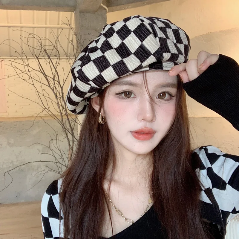 

Designer brand black and white checkerboard checkered beret women's summer spring and autumn style octagonal hat show face small