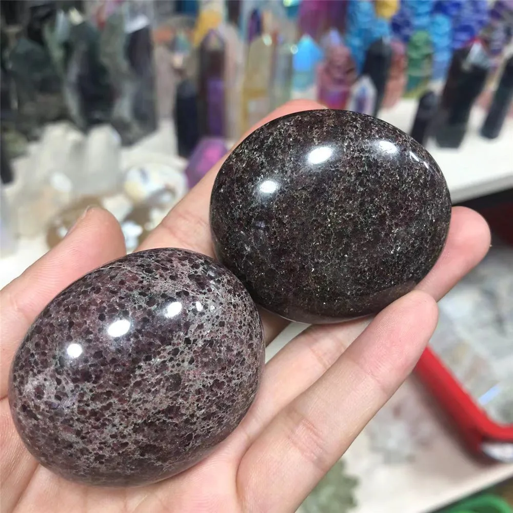 

Free Shipping Natural Garnet Palm Stones Ornamen Jewelry Raw Crystals Home Decor Crafts Healing Energy Stone Gifts