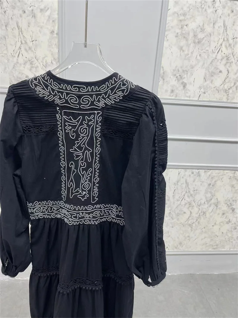 Женское кружевное платье с вышивкой свободное хлопковое средней длины V-образным