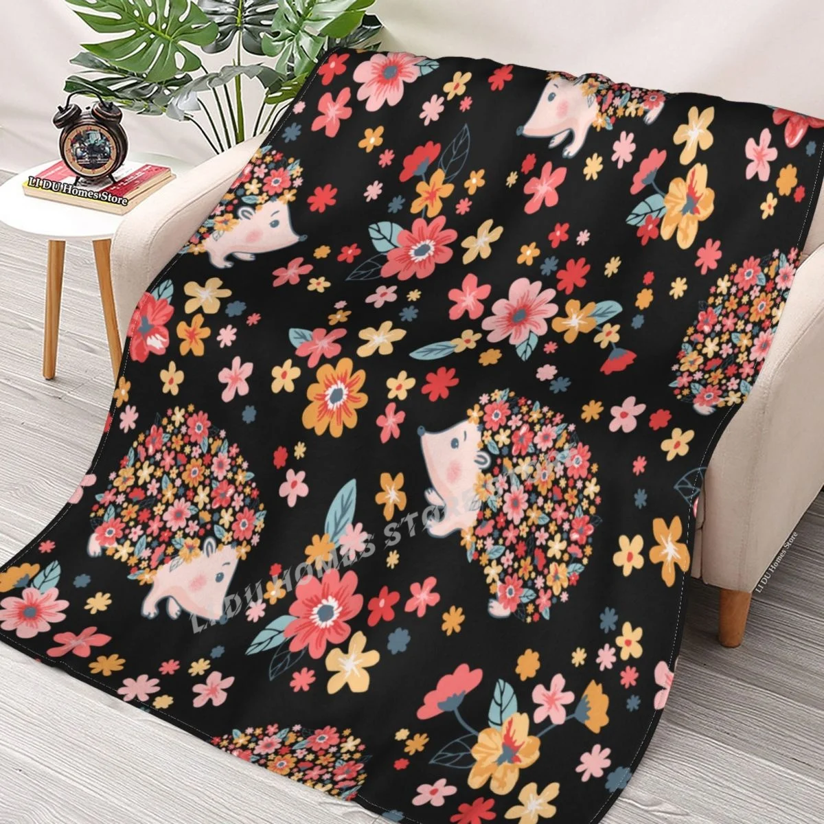 

Cartoon Petal Hedgehog Throw Blanket flannel Collage Blanket Bedding soft Cover Bedspreads Blankets