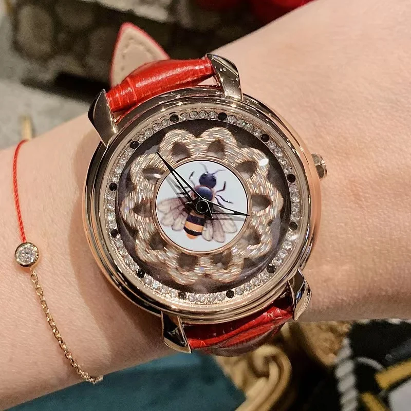 

Women's watch new fashion hot selling trend white take small bee waterproof quartz women's watch