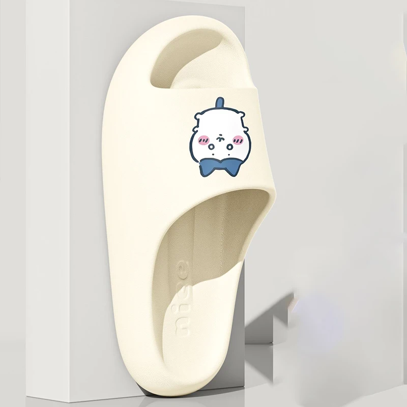 Фото Милые аниме-тапочки Kawaii Chiikawa Hachiware: летние женские тапочки Usagi, домашние тапочки из ЭВА, нескользящие тапочки для ванной комнаты для мужчин и женщин №2