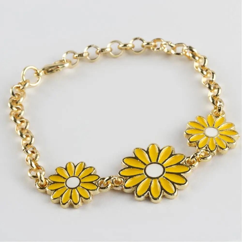 

Daisy Figural Chain Bracelet