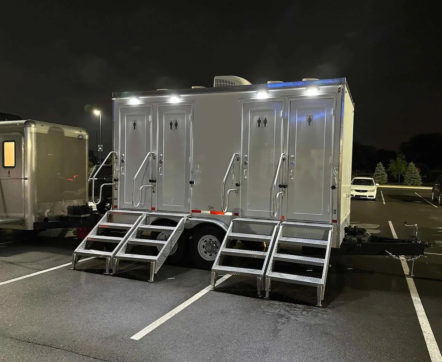 Совершенно новый мобильный туалет роскошная Настройка встроенная комната