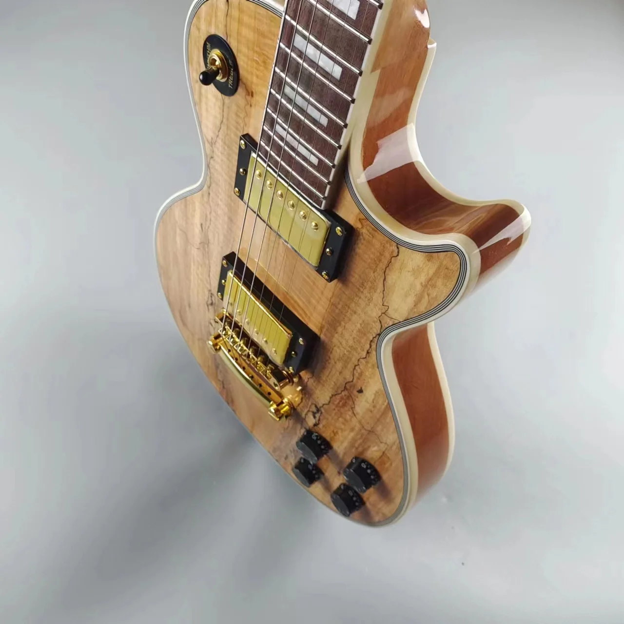 

Customized Electric guitar, rotten wood coat, wood color, gold accessories, imported original paint, available, quick package