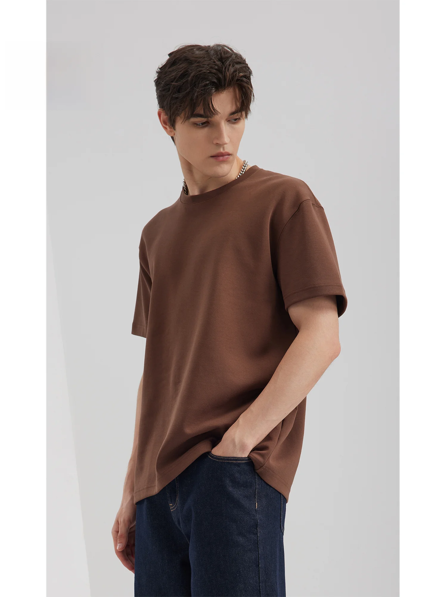 Футболка мужская с круглым вырезом 300 г однотонная