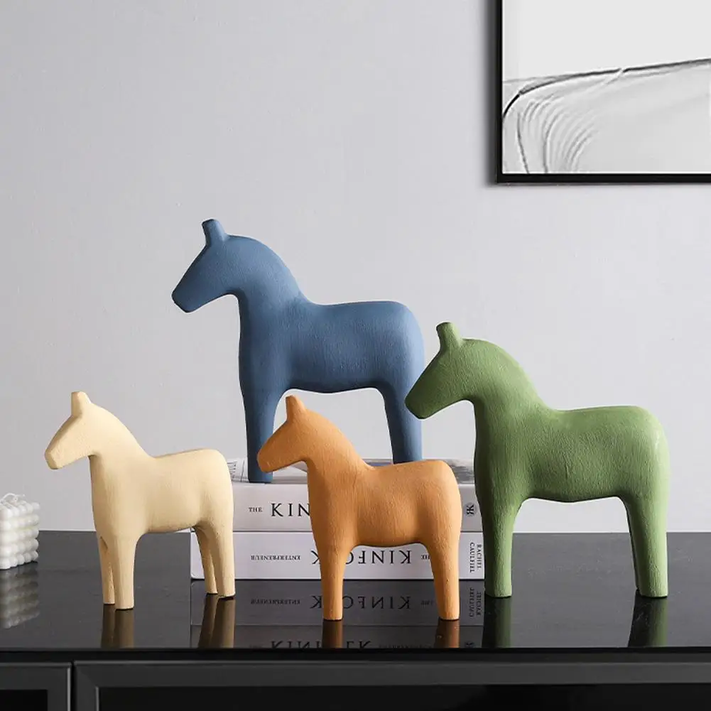 

1 Pcs Wooden Horse Figurine Ornament Modern Minimalist Art Crafts For Living Room Bedroom Desktop Decoration Gift Dropshipping