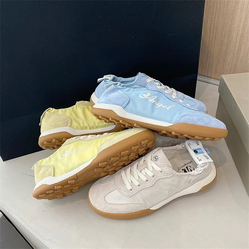 Sneakers leather flatsladies shoes on offer shoes for women 2023 ladies shoes running shoeRunning soft-soled casual women's shoe