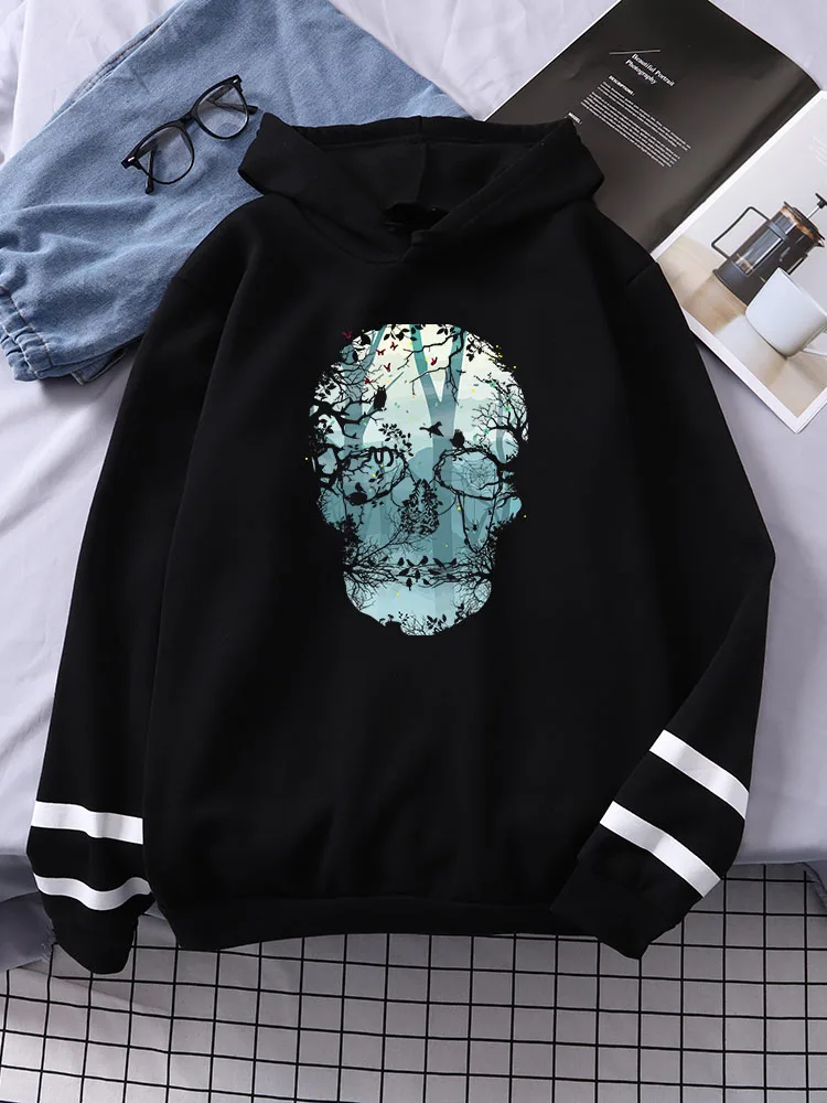 

The World In The Skull Butterfly Bird Spider Web Women Clothing Creative O-Neck Long Sleeves Pocket Autumn Female Stripe Hoodies