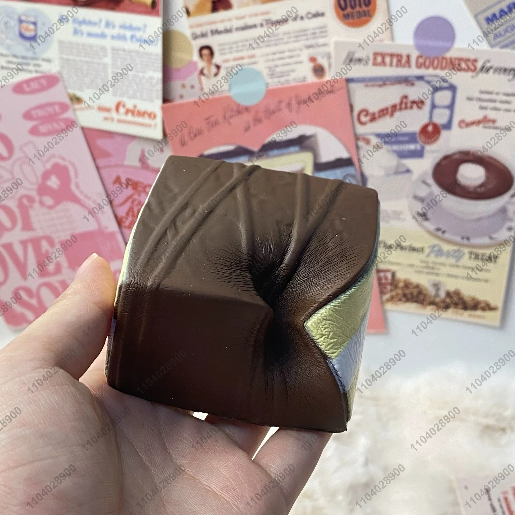 Тирамису торт мягкая игрушка медленно растущая белая шоколадная клубничная для