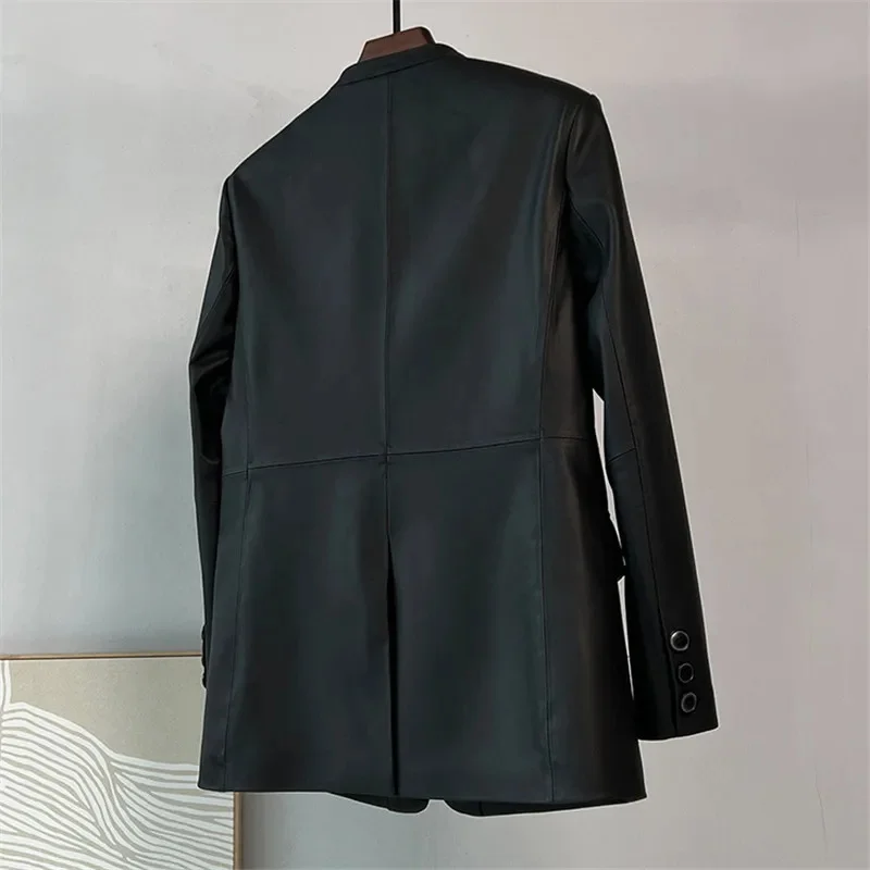 Рисунок 5 - Женское осеннее пальто из искусственной кожи